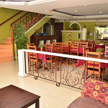 El Portal Inn Тагбиларан Сити Екстериор снимка