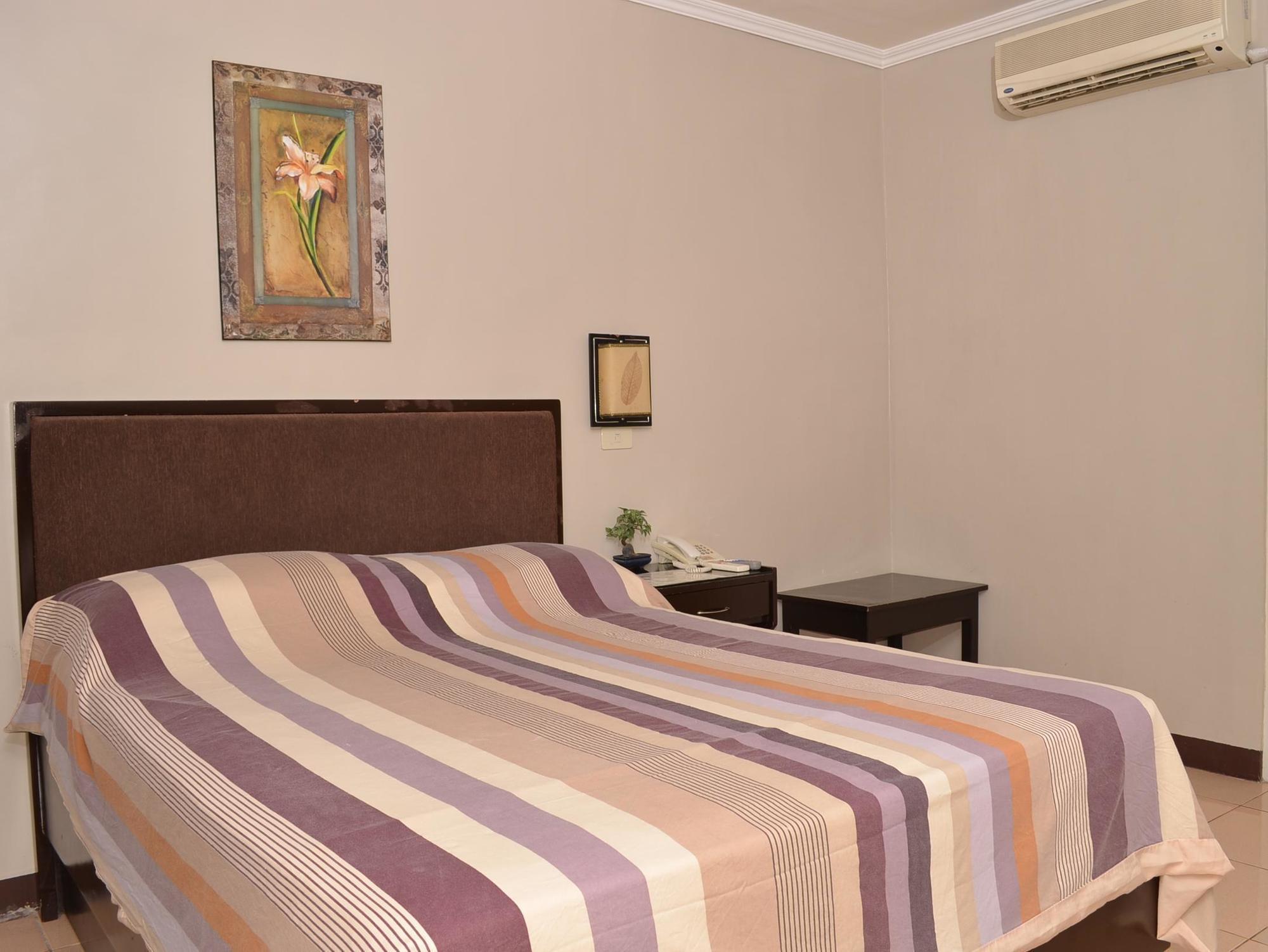 El Portal Inn Тагбиларан Сити Екстериор снимка