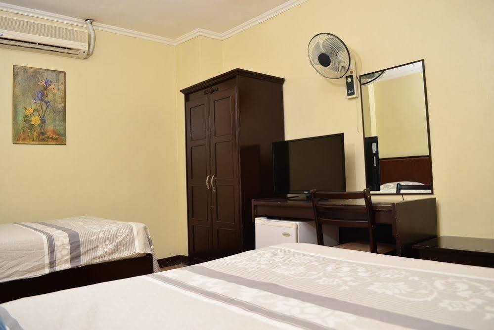 El Portal Inn Тагбиларан Сити Екстериор снимка
